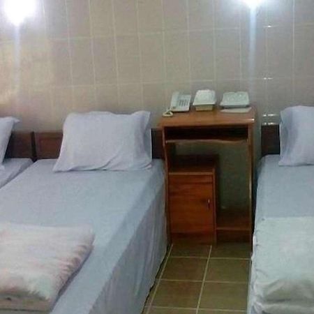 Red Dragon Hotel Hsipaw Room photo