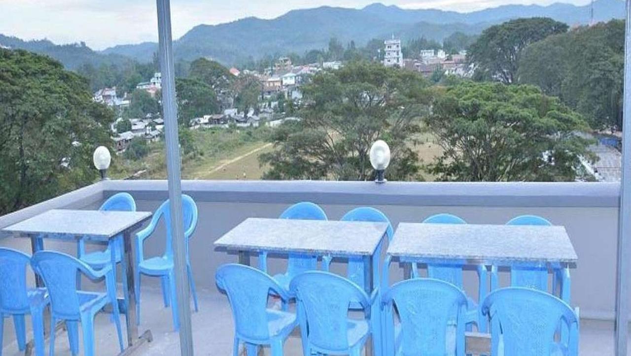 Red Dragon Hotel Hsipaw Exterior photo